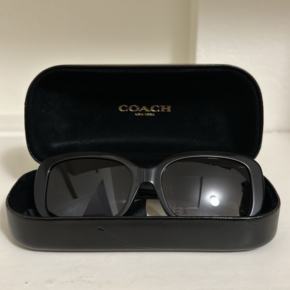 Coach sunglasses with hard storage case - Picture 5 of 6